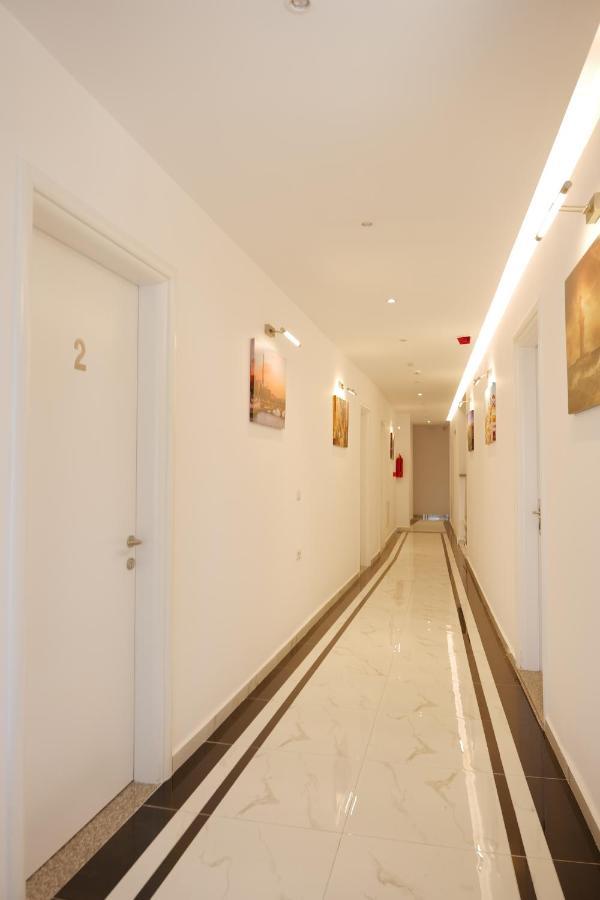 Lumi Hotel Саранда Экстерьер фото