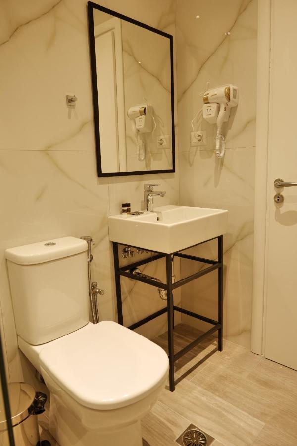 Lumi Hotel Саранда Экстерьер фото