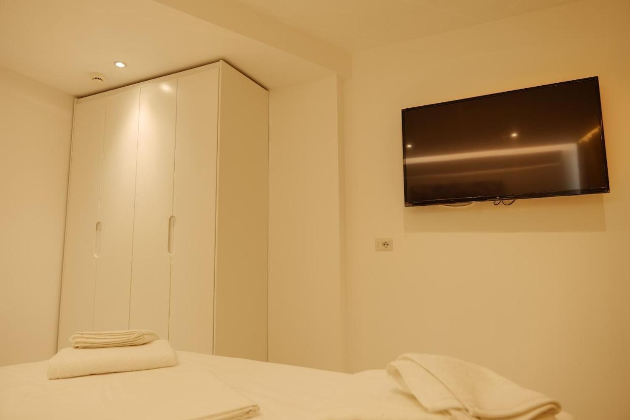 Lumi Hotel Саранда Экстерьер фото